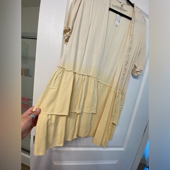 Maurices Yellow Ombré Ruffle Teim Kimono- NWT size large - Picture 3 of 7